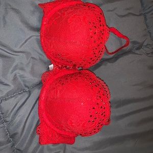 💕Red with gems Victoria secret bra